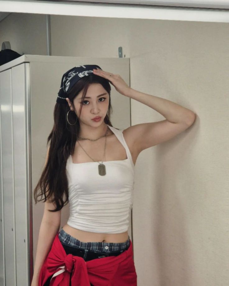 Brunette Yunjin with bandanna